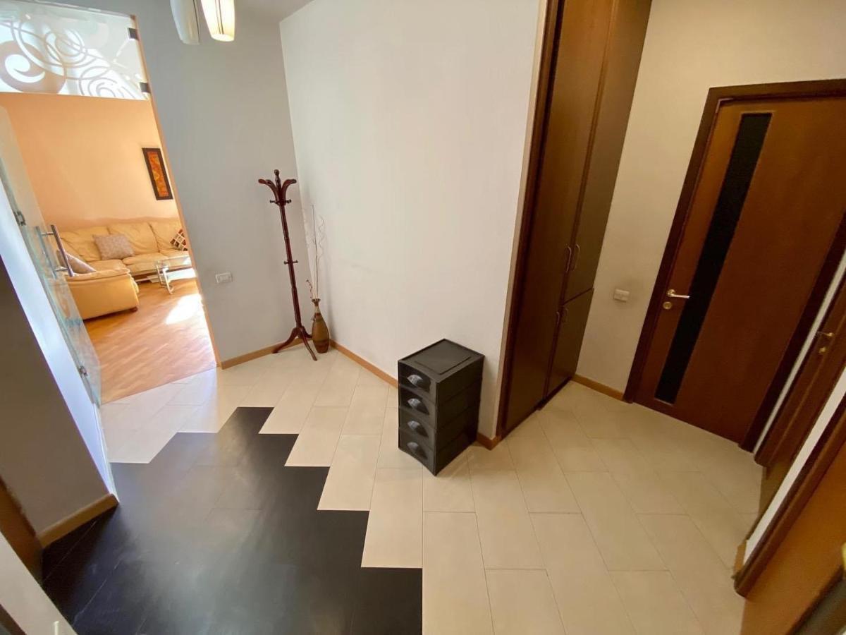 City Center Cute Flat 3 Rooms Yerevan Luaran gambar