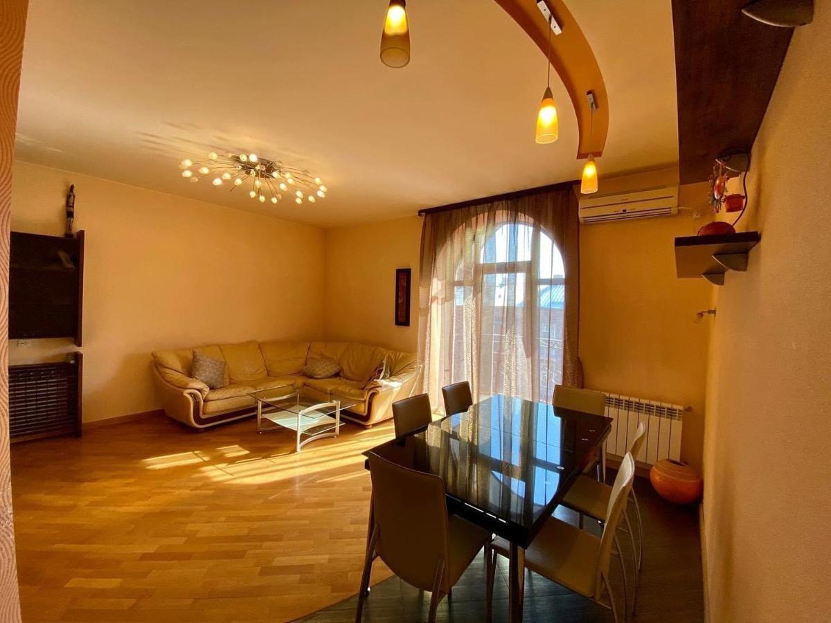 City Center Cute Flat 3 Rooms Yerevan Luaran gambar
